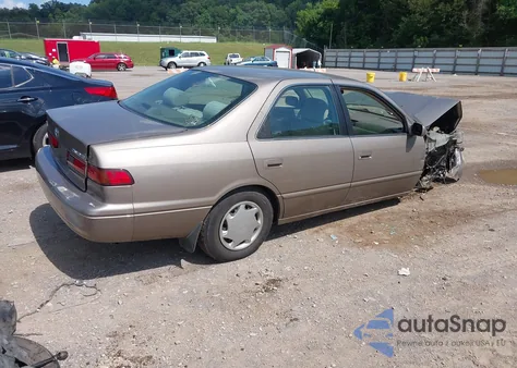 1999 Toyota Camry Ce z USA, uszkodzony, nr VIN 4T1BG22K4XU612859